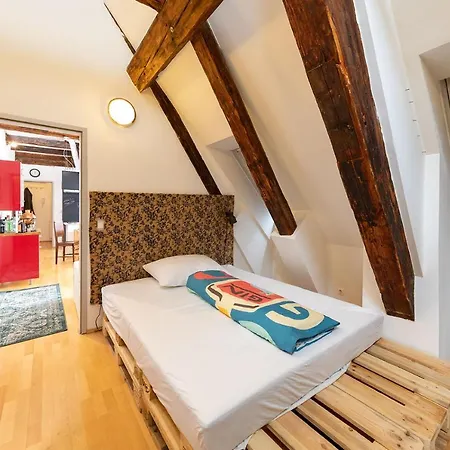 Daire Gin-department